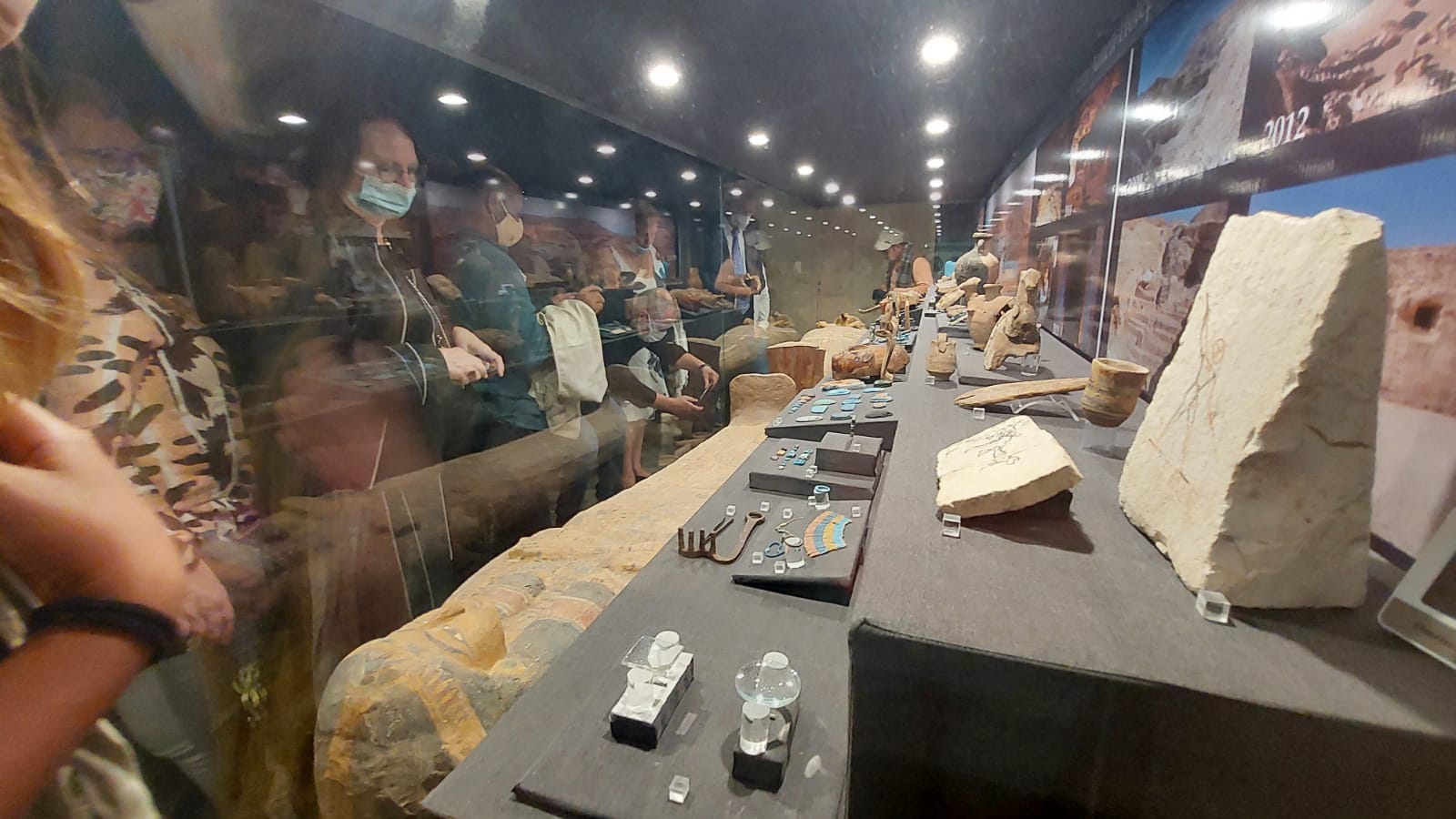 افتتاح معرض البعثة الاسبانية لتقديم 300 قطعة مكتشفة (6)