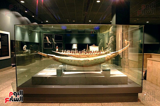 تحف-المراكب-الفرعونية-داخل-المتحف