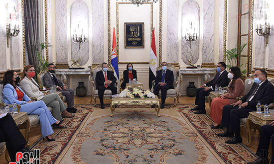 رئيس الوزراء يستقبل رئيس البرلمان الصربى  (6)