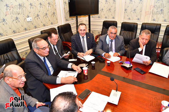 لجنة الدفاع  (7)