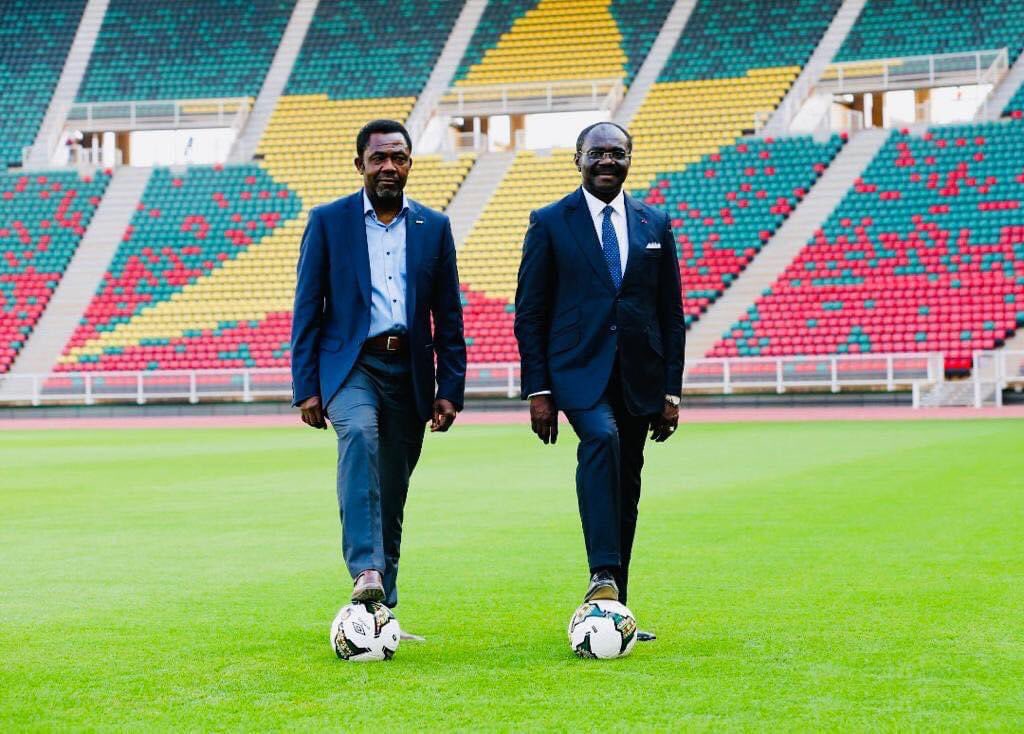 سكرتير كاف ووزير الرياضة في الكاميرون