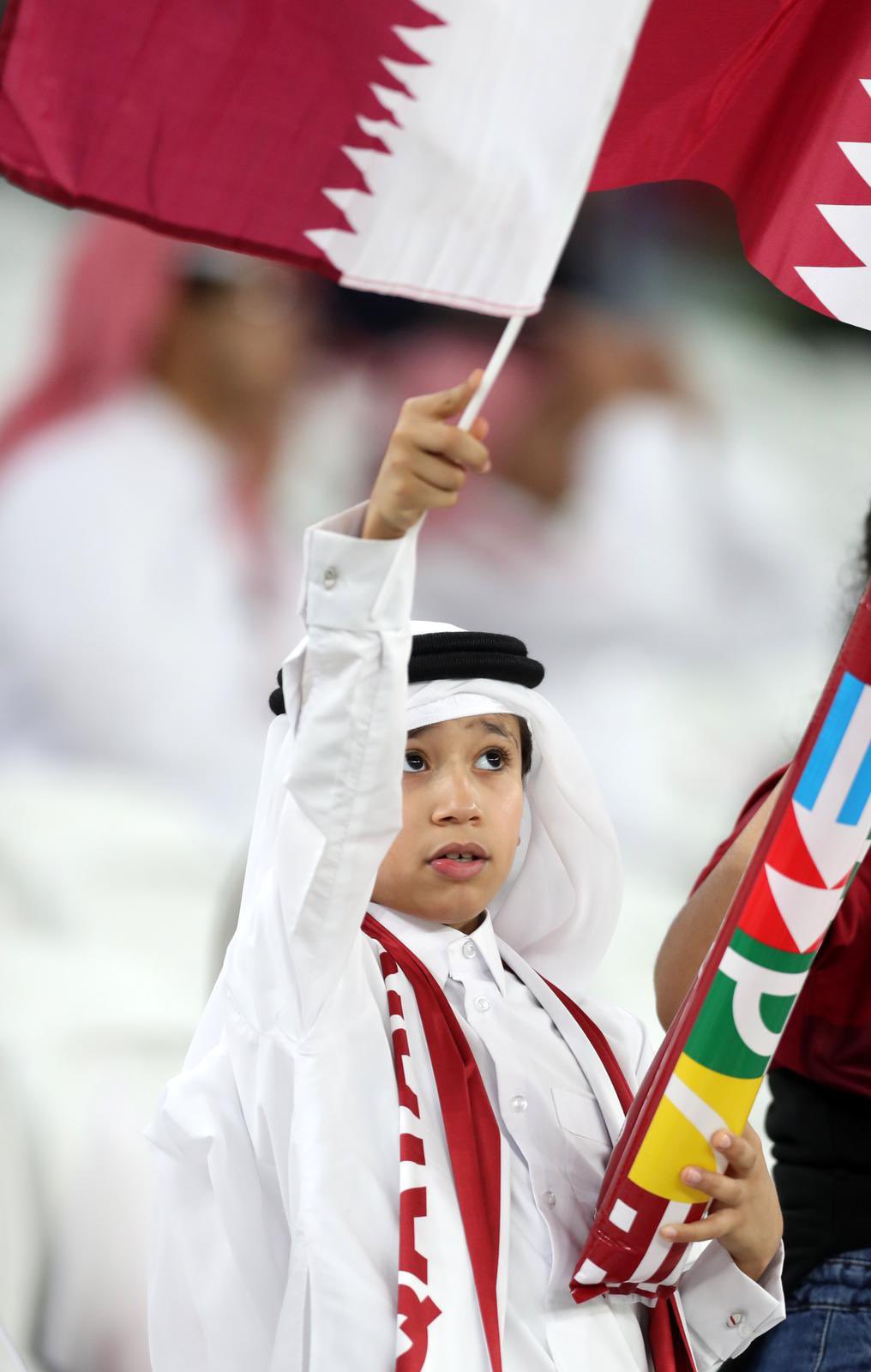 الأطفال في مباراة قطر