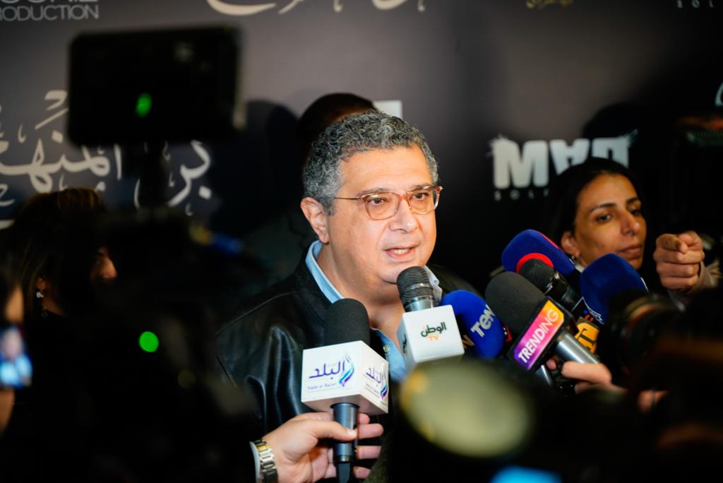 ماجد الكدوانى وعمرو سلامة يحتفلون بعرض فيلم برا المنهج وحضور أكرم حسنى (1)