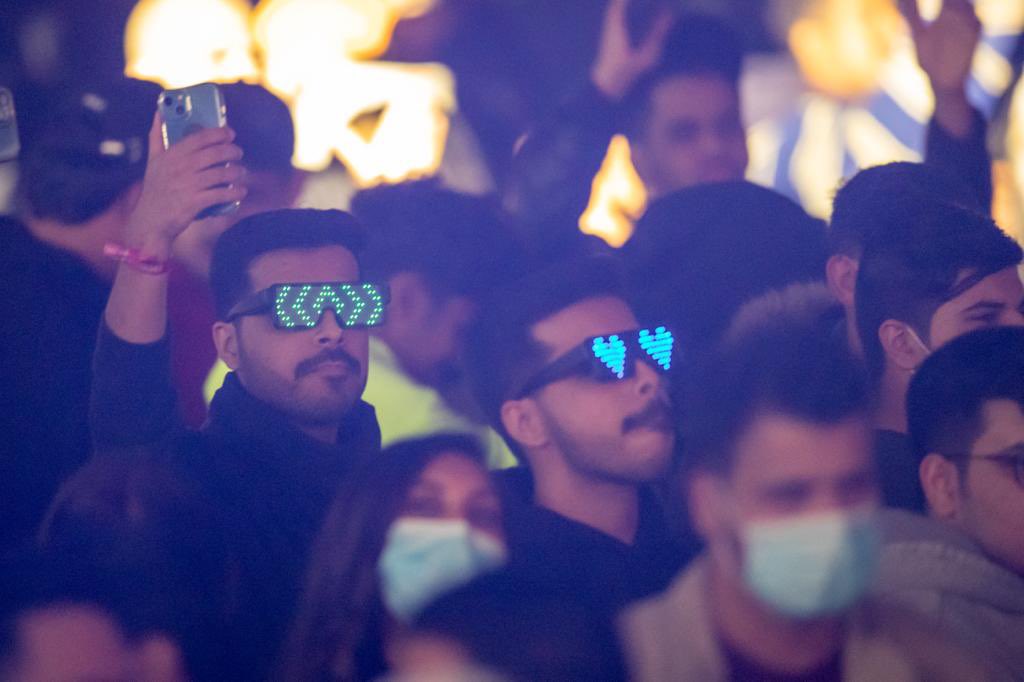 زائري ميدل بيست