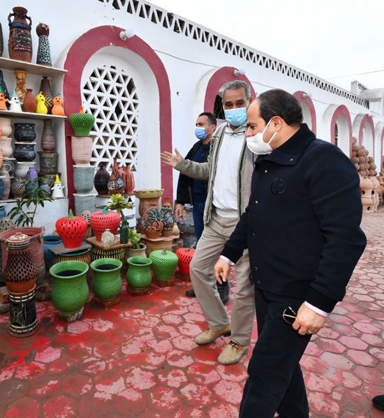 الرئيس السيسي يتفقد مشروع تطوير القاهرة التاريخية ومتابعة التنفيذ (4)