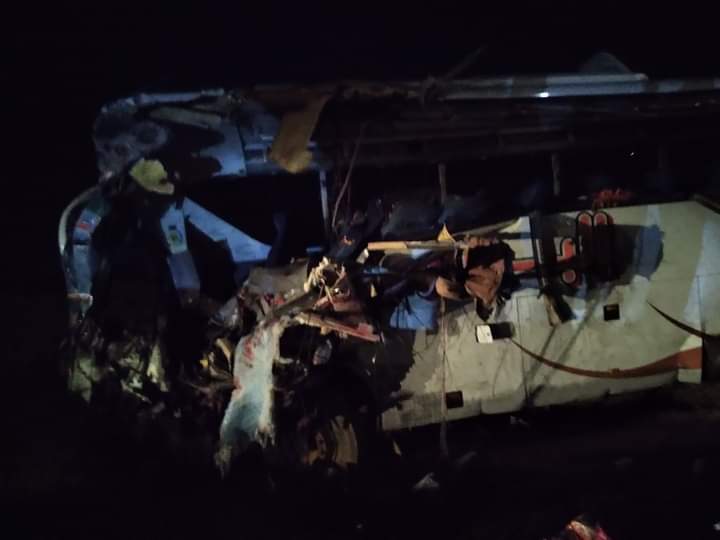 صور موقع حادث طريق أبو سمبل (2)