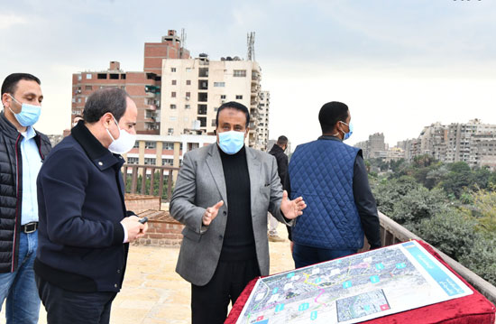 الرئيس السيسي يتفقد مشروع تطوير القاهرة التاريخية ومتابعة التنفيذ (23)