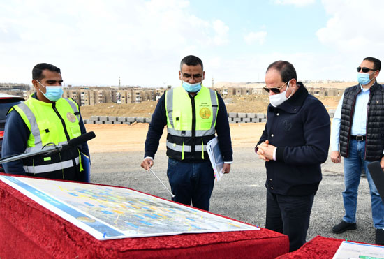 الرئيس السيسي يتفقد مشروع تطوير القاهرة التاريخية ومتابعة التنفيذ (32)