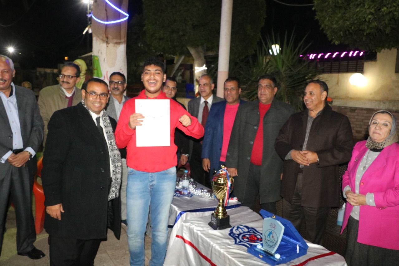 تيسير مطر ينظم احتفالية لذوي الهمم بالمصري القاهري (25)
