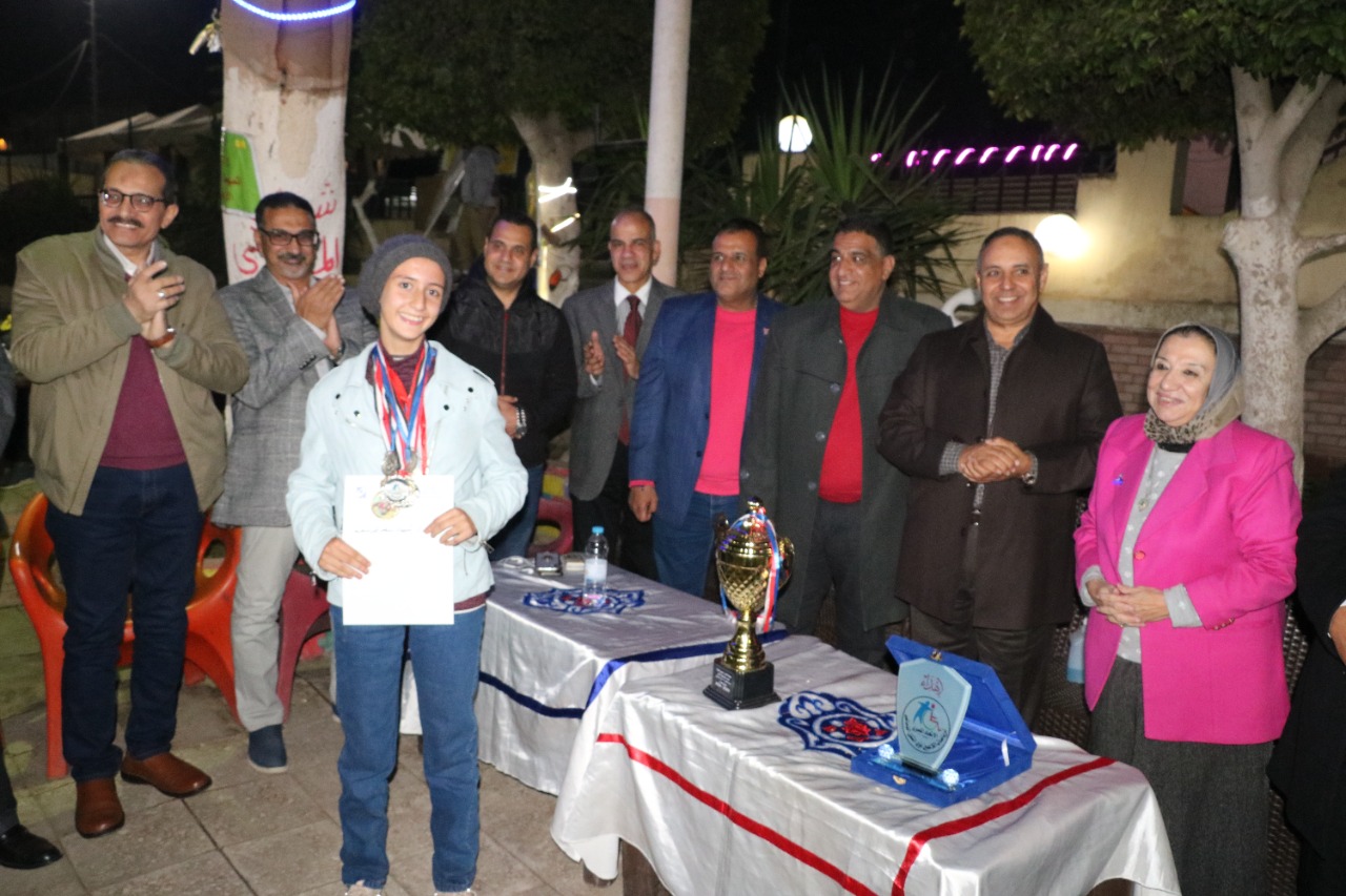 تيسير مطر ينظم احتفالية لذوي الهمم بالمصري القاهري (22)