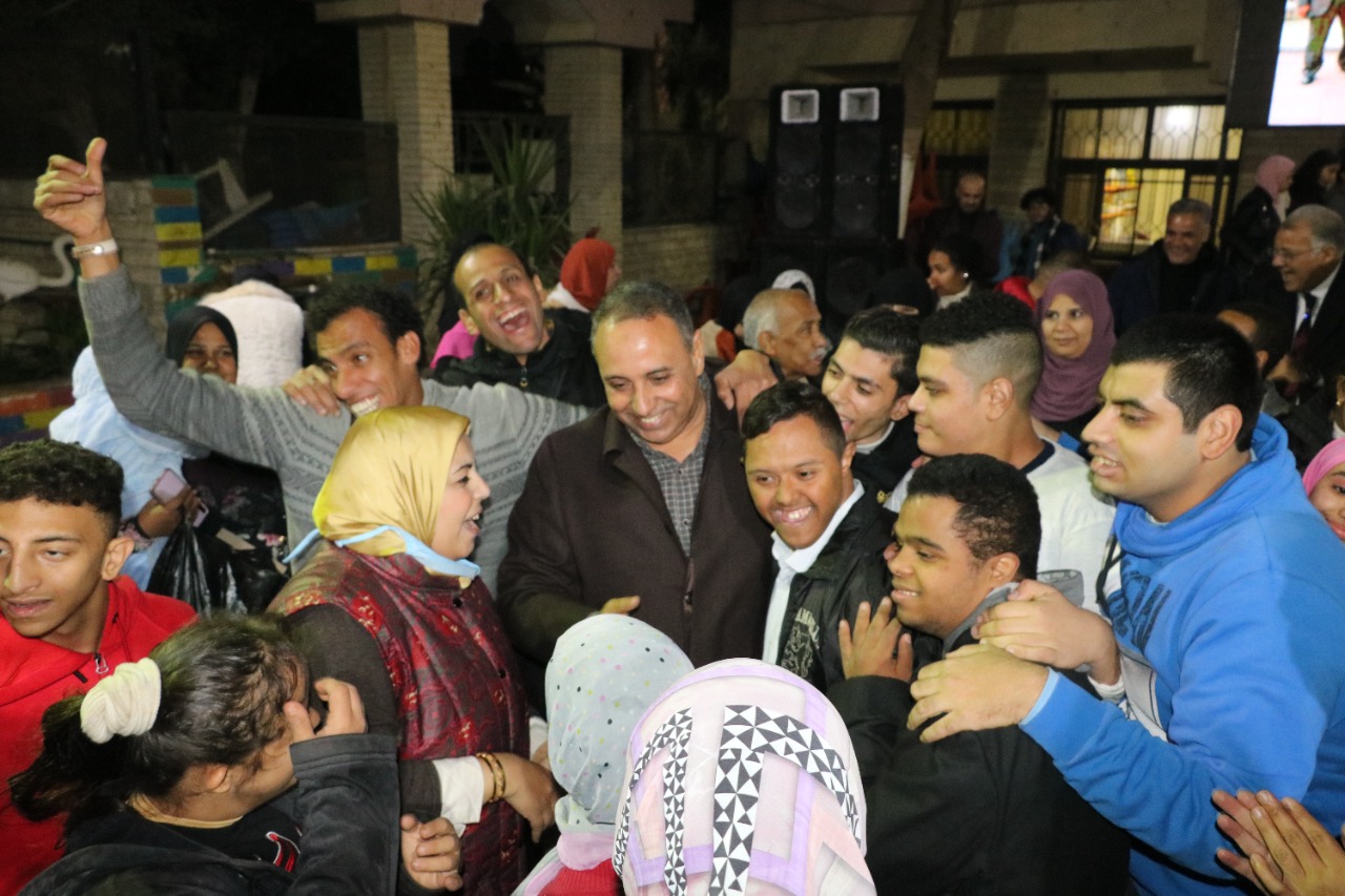 تيسير مطر ينظم احتفالية لذوي الهمم بالمصري القاهري (11)