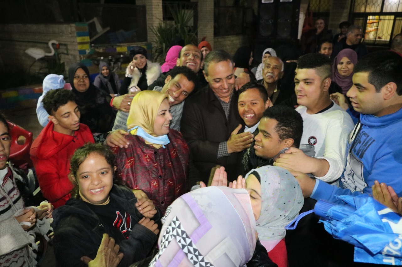 تيسير مطر ينظم احتفالية لذوي الهمم بالمصري القاهري (17)