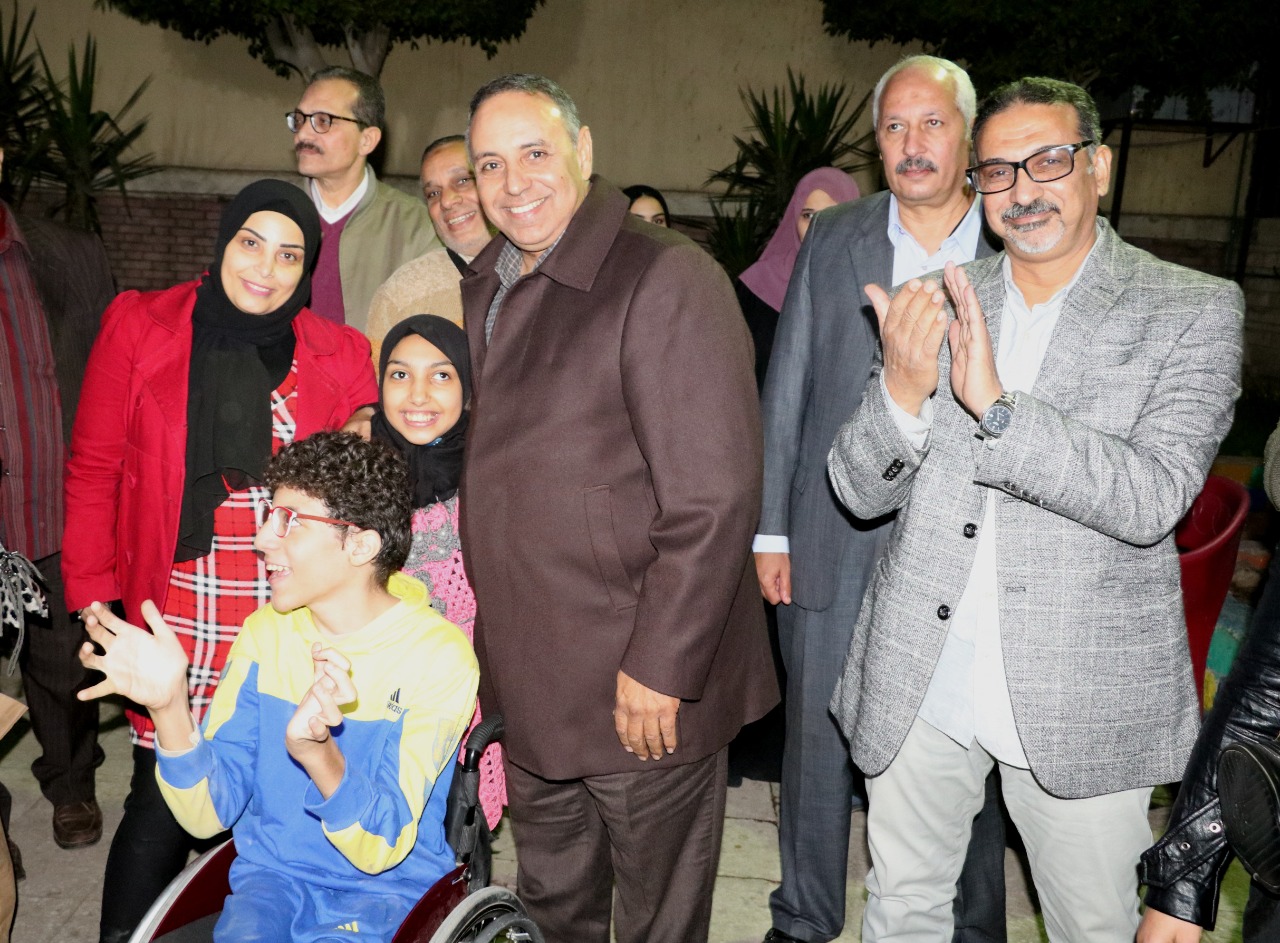تيسير مطر ينظم احتفالية لذوي الهمم بالمصري القاهري (4)