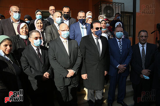 وزير الصحه ومحافظ القاهره والقيادات وزير الصحه ومحافظ القاهره والقيادات