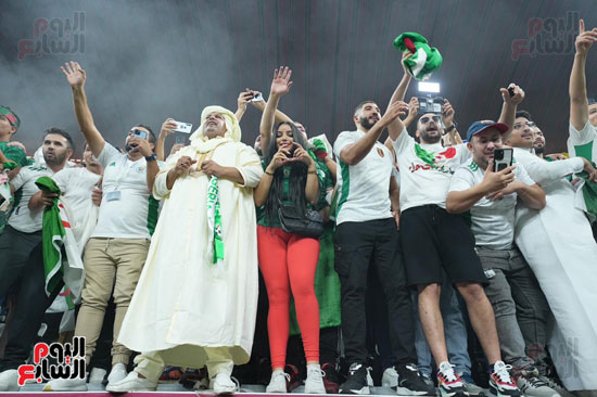 فرحة التتويج لجماهير الجزائر