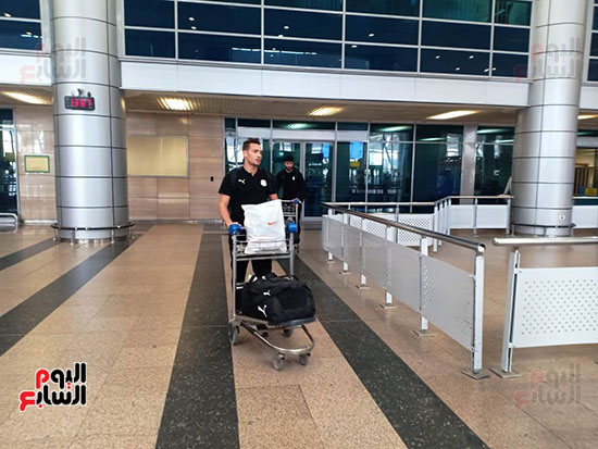 وصول بعثة المنتخب القاهرة قادمة من قطر ومغادرتهم صالة المطار (10)
