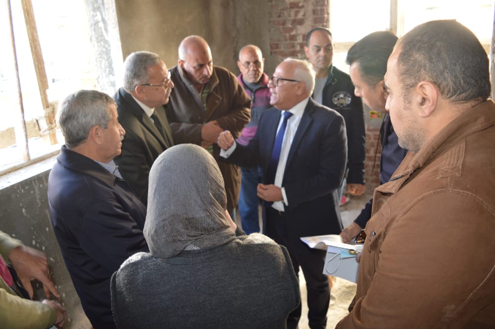 محافظ بورسعيد يتفقد أعمال التطوير