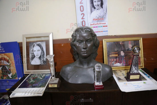 44123-191630-مديحة-يسرى-(8)