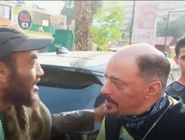 عمرو عبد الجليل خلال كواليس فيلم مربع برمودا