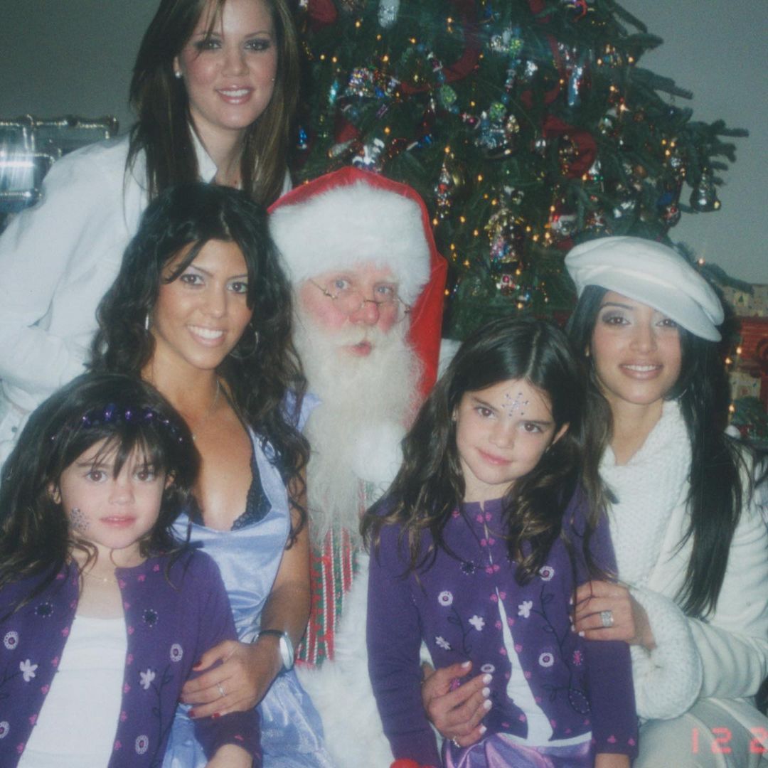 كلوي وكيم وكورتني فى فترة شبابهم