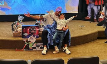 دوين جونسون وابنته