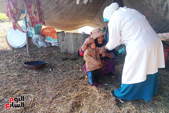 تطعيم أطفال البدو الرحل