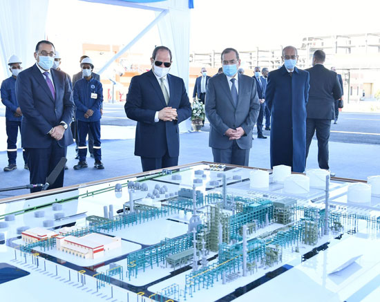 الرئيس السيسي يفتتح مشروعات تنموية عملاقة في الصعيد (2)