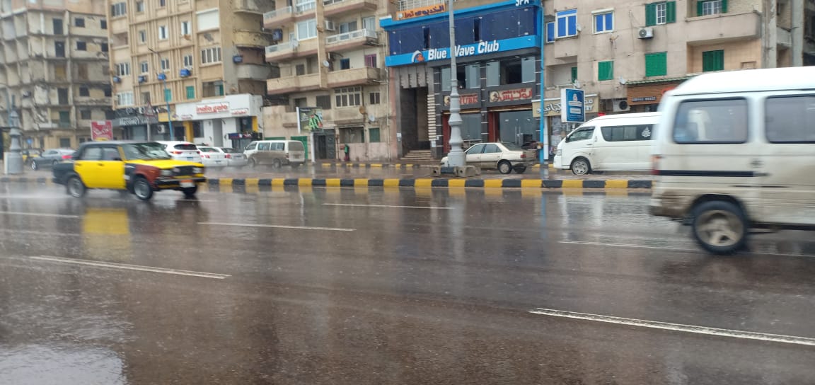 جانب من الأمطار بالإسكندرية