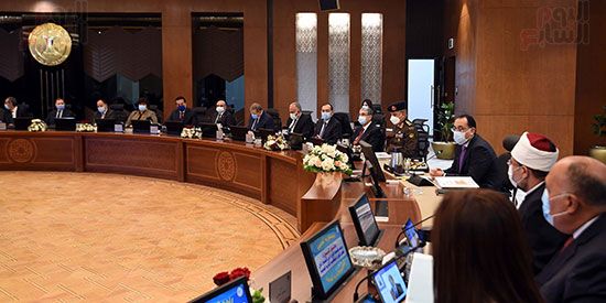رئيس الوزراء يتراس اول اجتماع للحكومة بمقر مجلس الوزراء بالعاصمة الادارية الجديدة (16)