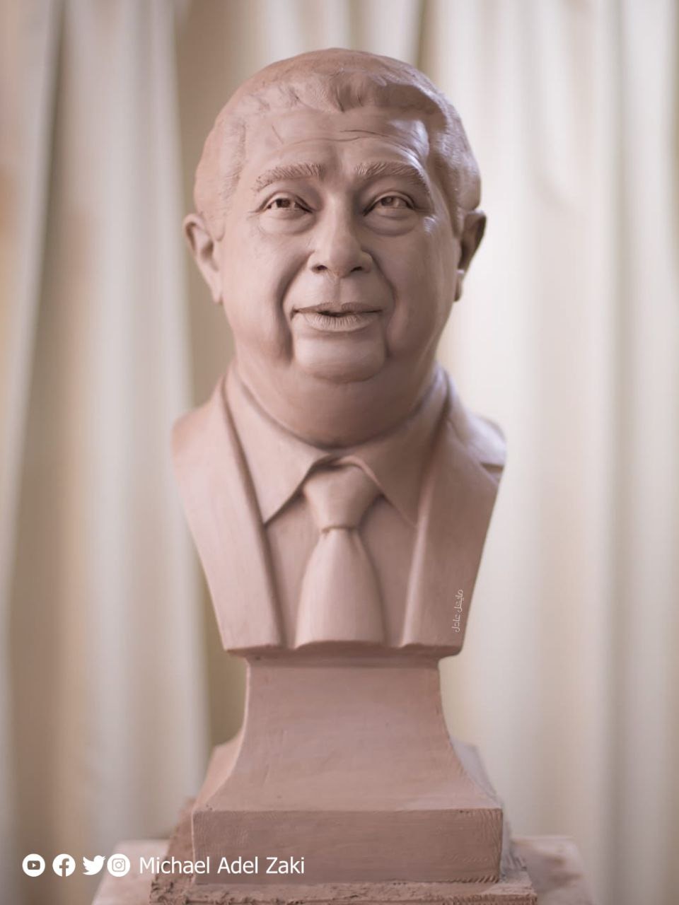 تمثال ماجد الكدوانى (5)