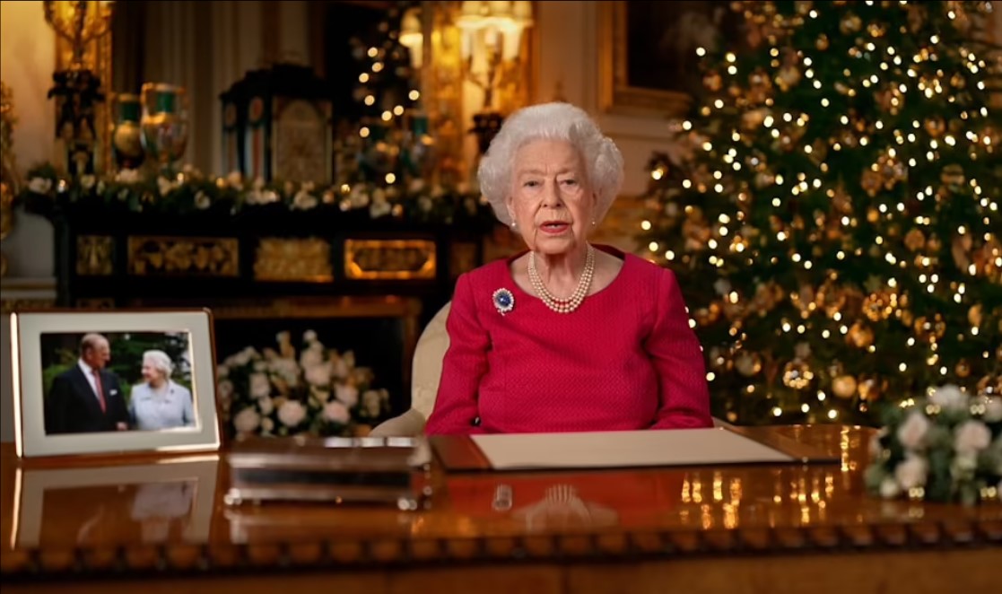 الملكة إليزابيث الثانية تلقى كلمة بمناسبة عيد الميلاد