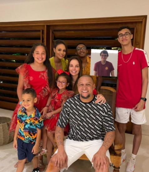 روبرتو كارلوس وعائلته