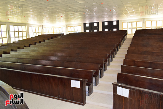 جانب-من-مدرجات-الجامعة جانب-من-مدرجات-الجامعة