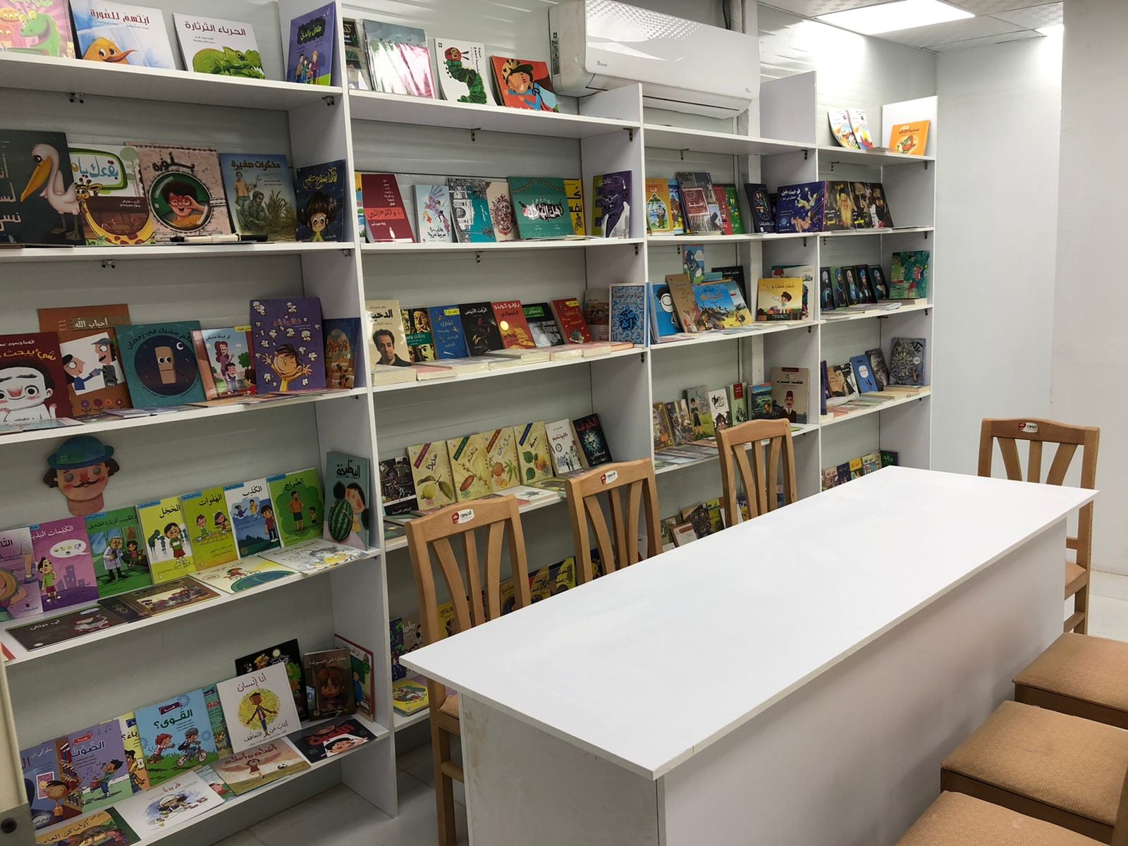 مكتبة حياة كريمة بقنا (7)