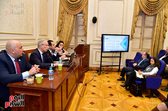 أجتماع لجنة الاتصالات وتكنولوجيا  (4)