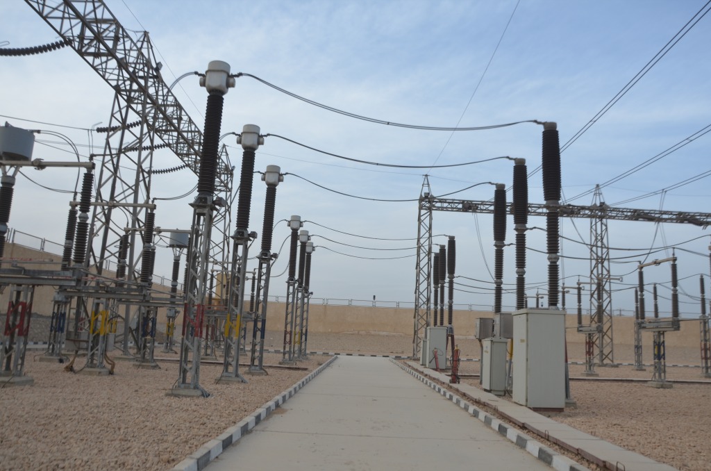 محطة محولات كهرباء الشيخ أحود بإسنا