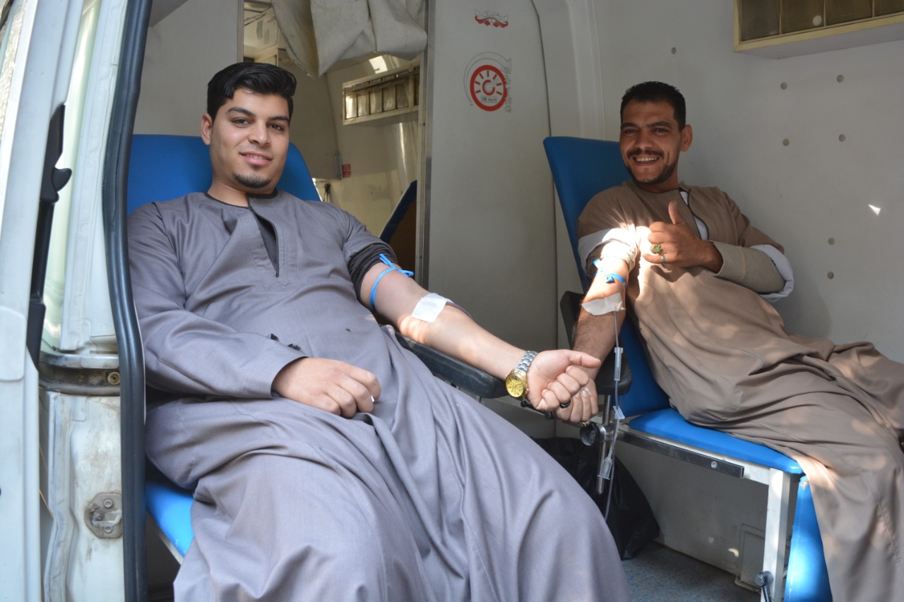 حملة التبرع بالدم فى صيدلة سوهاج