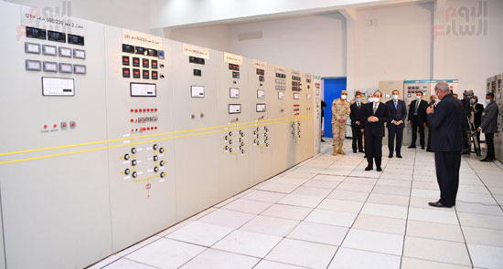 الرئيس السيسى يفتتح محطة بنبان ومشروعات كهرباء بالصعيد (9)