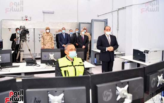 الرئيس السيسى يفتتح محطة بنبان ومشروعات كهرباء بالصعيد (12)