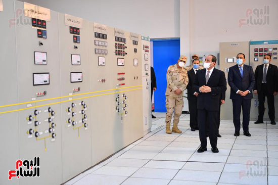 الرئيس السيسى يفتتح محطة بنبان ومشروعات كهرباء بالصعيد (7)