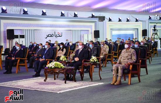 الرئيس السيسى يفتتح محطة بنبان ومشروعات كهرباء بالصعيد (6)
