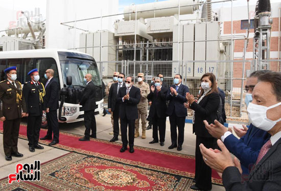 الرئيس السيسى يفتتح محطة بنبان ومشروعات كهرباء بالصعيد (5)