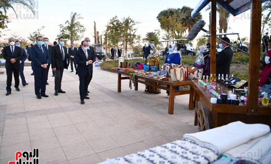 زيارة الرئيس السيسى معرض الحرف اليدوية بمدينة أسوان الجديدة