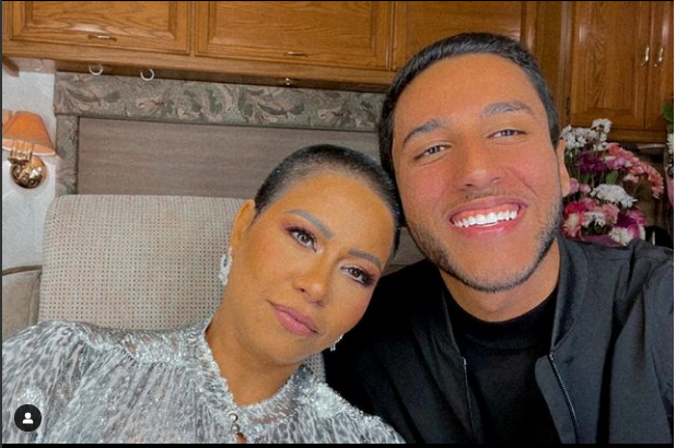 شيرين عبد الوهاب برفقة احد متابعيها