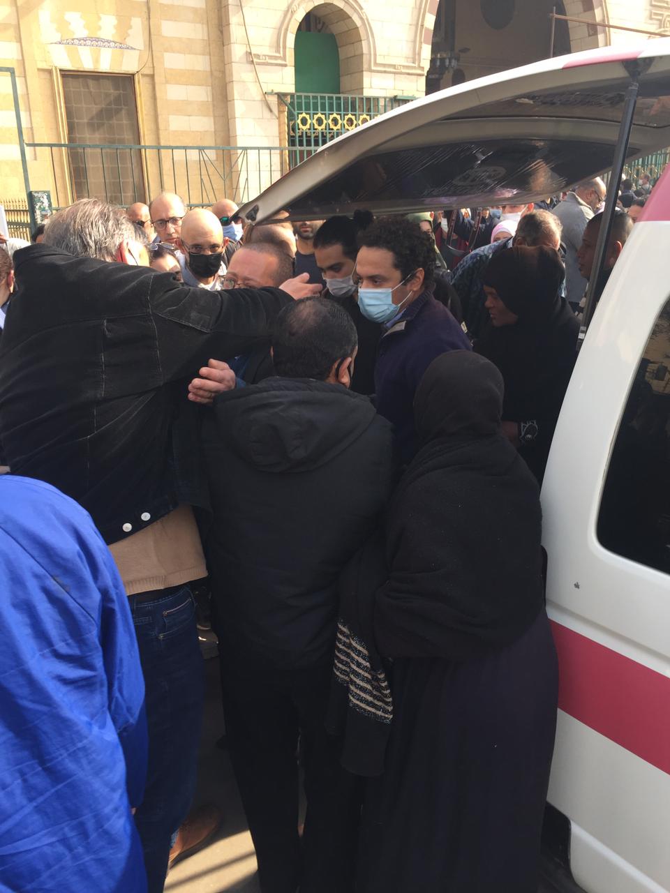 جانب من الجنازة (6)