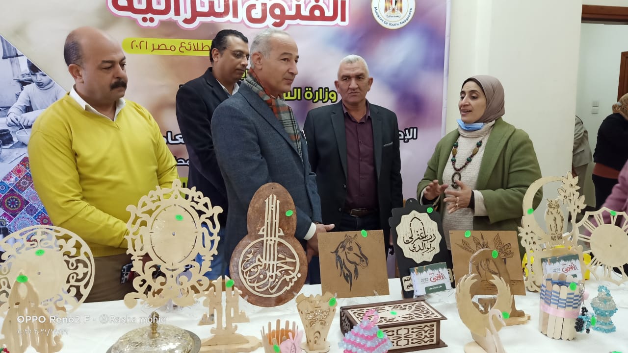 افتتاح معرض الفنون التشكيلية