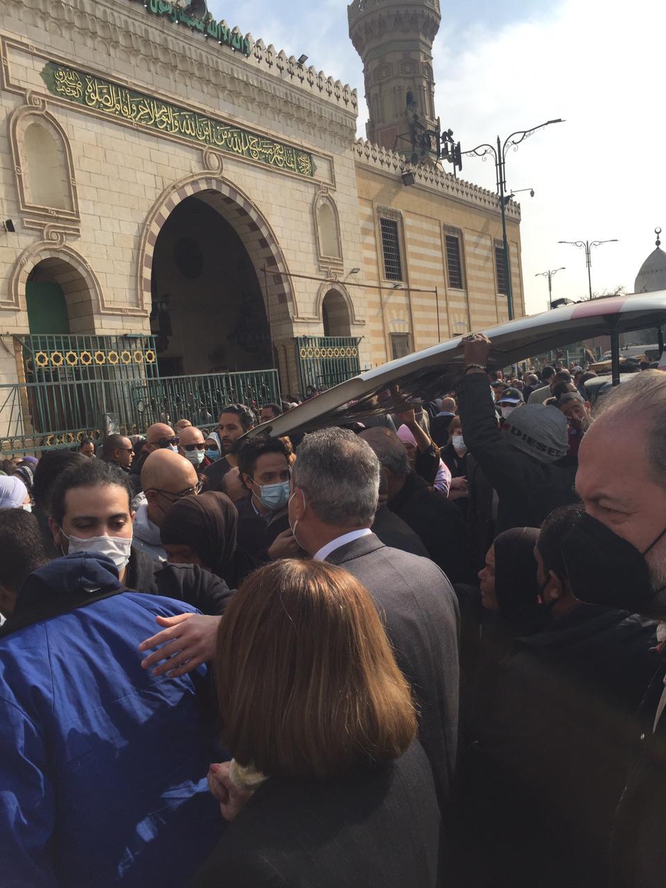 جانب من الجنازة (3)