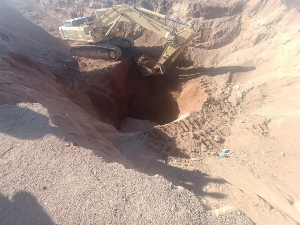 إصلاح خط المياه الاستراتيجى بشرم الشيخ إصلاح خط المياه الاستراتيجى بشرم الشيخ