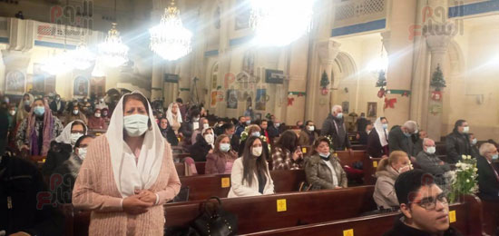 البابا تواضروس يترأس قداس رأس السنة بالكاتدرائية (9)