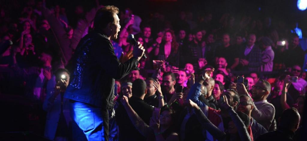 حفل حكيم فى الغردقة (6)